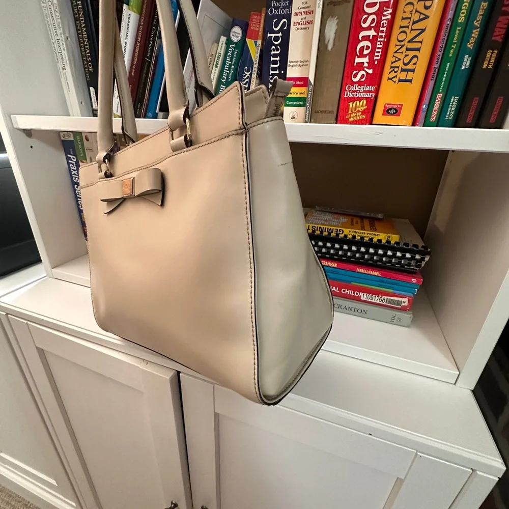 Kate Spade Classic Bow-Accent Women's Tote Bag in Cream
